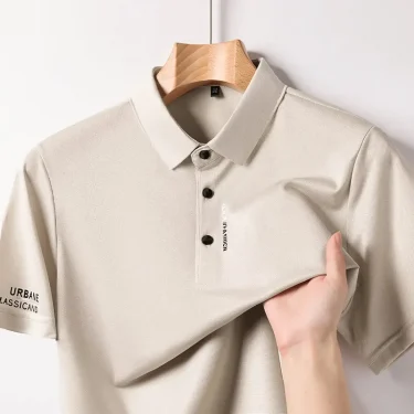 New Men's Business Casual Short Sleeved Shirt with Badge Solid Color Polo Shirt Fashionable Breathable Comfortable Versatile Top 1