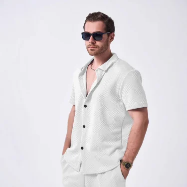 New men's summer casual and trendy solid-color jacquard lapel cardigan with buckle-shaped outdoor short-sleeved sports shirt top 2