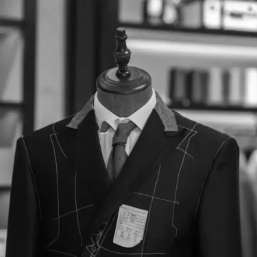 Grey Stripe Design Men 3 Pieces Suits Peaked Lapel Formal Business Man Blazer Groom Tuxedo Classic Fit Male Outfit 3