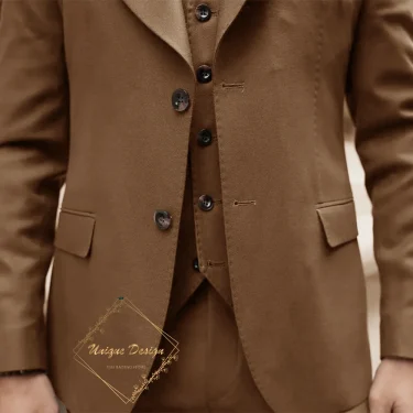 Classic brown men's suit 3-piece set peak lapel jacket vest pants slim fit attire for formal meeting wedding prom party concert 2
