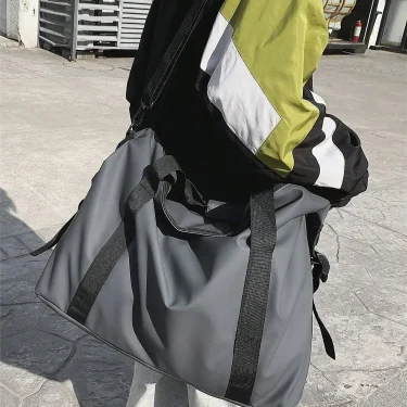 Handheld travel bag, large capacity sports and fitness bag, lightweight storage luggage bag, shoulder strap travel bag 3