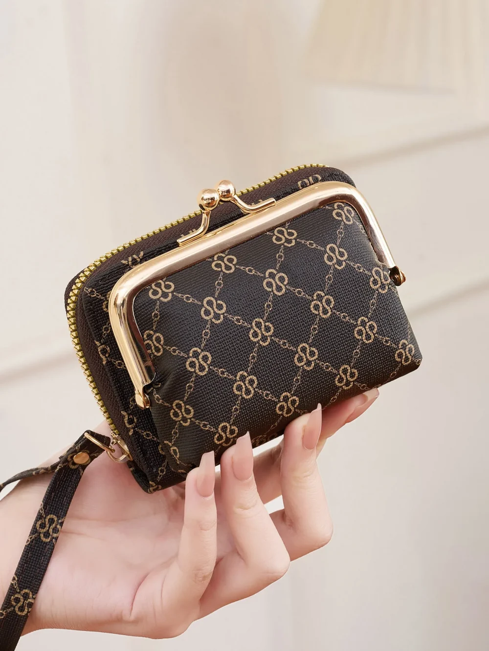 Women's Wallet Fashion Print Short Coin Purse Retro Multi-function Accordion Card Holder Money Clip with Wristband and Kiss Lock 1